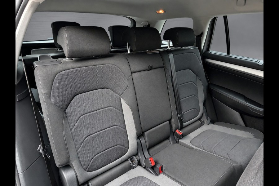 Škoda Kodiaq 1.5 TSI AUTOMAAT Business Edition 7 persoons, achteruitrijcamera, electr bedienbare trekhaak, stoelverwarming
