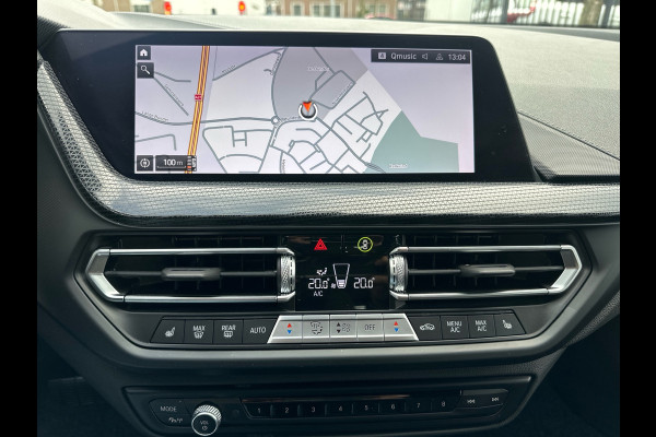 BMW 1-serie 118i Automaat 136PK Comfort Pack Sport Line Parking assist Clima Navi 17LM