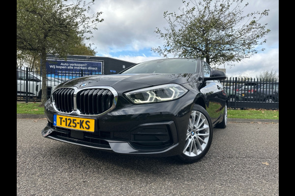 BMW 1-serie 118i Automaat 136PK Comfort Pack Sport Line Parking assist Clima Navi 17LM