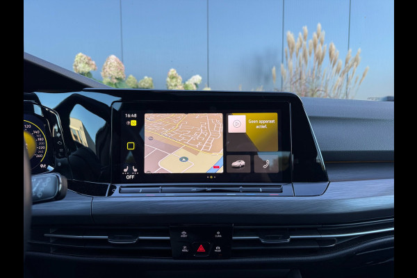 Volkswagen Golf 1.5 eTSI | Pano | HUD | IQ | Memory | Dodehoek