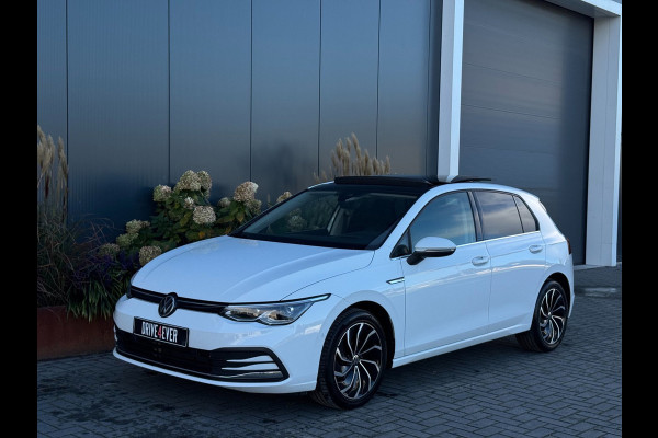 Volkswagen Golf 1.5 eTSI | Pano | HUD | IQ | Memory | Dodehoek