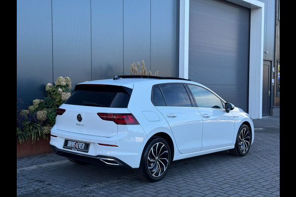 Volkswagen Golf 1.5 eTSI | Pano | HUD | IQ | Memory | Dodehoek