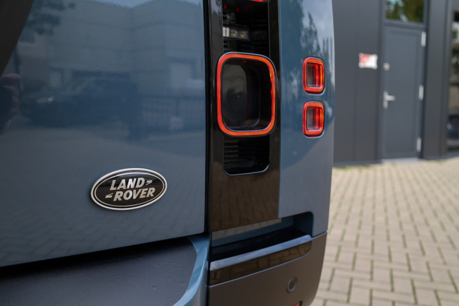 Land Rover Defender 110 2.0 P400e 110 X-Dynamic S | BTW | HERITAGE | ACC | 360 | STOEL& STUURVERWARMING |