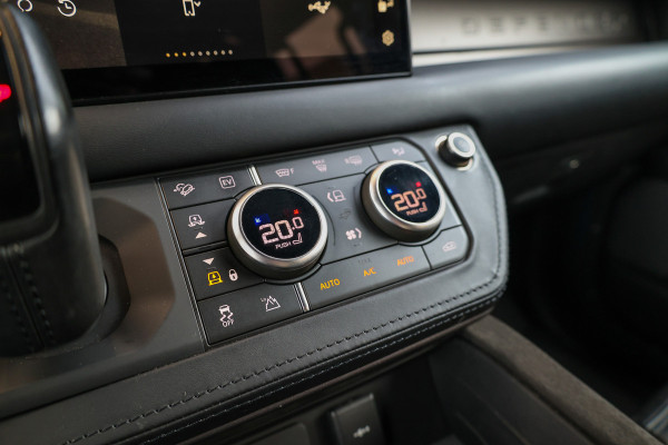 Land Rover Defender 110 2.0 P400e 110 X-Dynamic S | BTW | HERITAGE | ACC | 360 | STOEL& STUURVERWARMING |