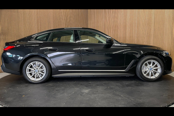 BMW i4 EDrive40 High Executive 84 kWh|95% SOH|VOLLEDER|HEAD-UP|ACC|CARPLAY|CAMERA 360|STOELVERWARMING|ELEK.A-KLEP|NAVI|NAP|NL-AUTO