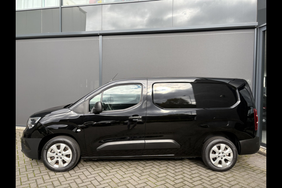 Opel Combo 1.5D L2H1 Airco - Apple carplay - Parkeersensoren - Navigatie - Tussenschot volledig - Zijschuifdeur rechts - Licht metalen velgen 16 inch - Radio - Start/stop systeem - Bluetooth - Cruise control - Elektrische ramen - stuur multifunctioneel - Centrale vergrendeling met afstandsbediening