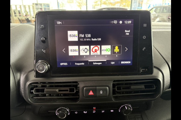 Opel Combo 1.5D L2H1 Airco - Apple carplay - Parkeersensoren - Navigatie - Tussenschot volledig - Zijschuifdeur rechts - Licht metalen velgen 16 inch - Radio - Start/stop systeem - Bluetooth - Cruise control - Elektrische ramen - stuur multifunctioneel - Centrale vergrendeling met afstandsbediening