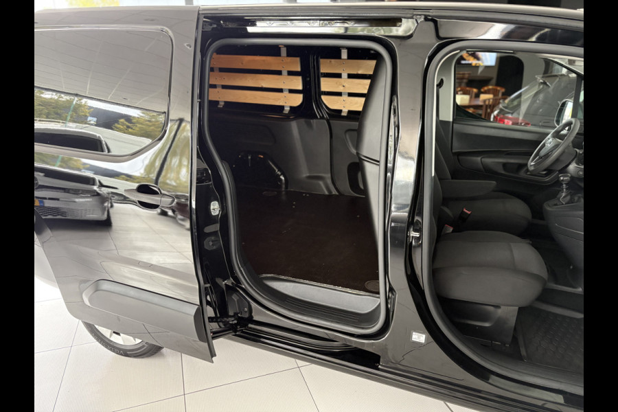 Opel Combo 1.5D L2H1 Airco - Apple carplay - Parkeersensoren - Navigatie - Tussenschot volledig - Zijschuifdeur rechts - Licht metalen velgen 16 inch - Radio - Start/stop systeem - Bluetooth - Cruise control - Elektrische ramen - stuur multifunctioneel - Centrale vergrendeling met afstandsbediening