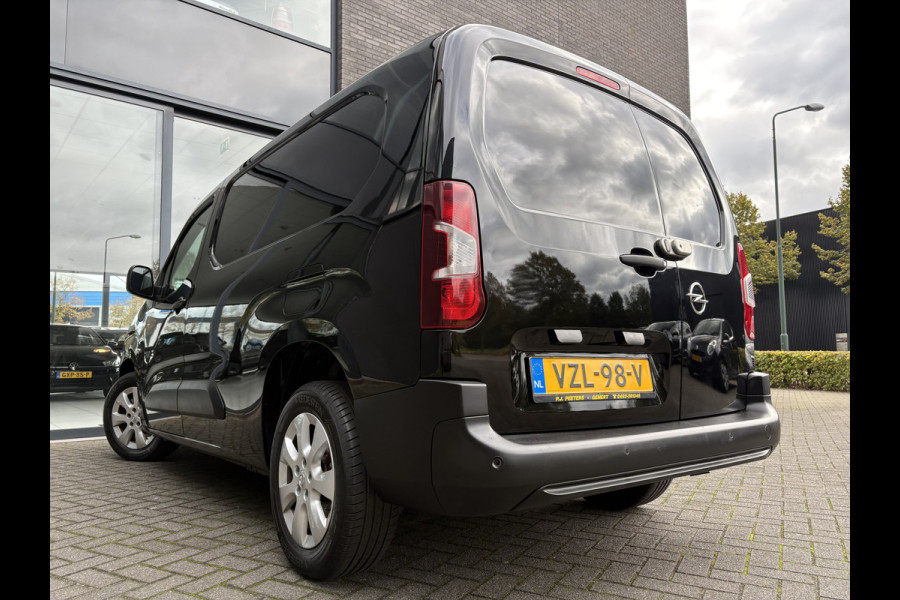 Opel Combo 1.5D L2H1 Airco - Apple carplay - Parkeersensoren - Navigatie - Tussenschot volledig - Zijschuifdeur rechts - Licht metalen velgen 16 inch - Radio - Start/stop systeem - Bluetooth - Cruise control - Elektrische ramen - stuur multifunctioneel - Centrale vergrendeling met afstandsbediening