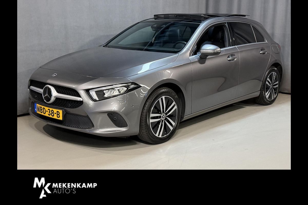 Mercedes-Benz A-Klasse 250 e Business Line 17"/Panoramadak/Adaptieve cruise/Dodehoek/Stoelverwarming/LED/PDC v+a/Apple Carplay & Android Auto