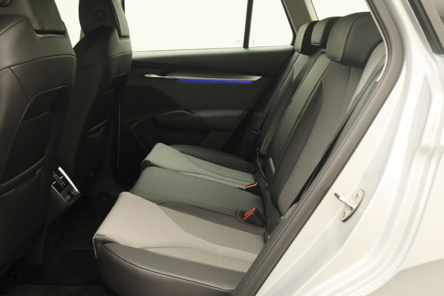 Škoda ENYAQ iV 80 SOH 96,4%, ACC, Dodehoeksensor, Camera, Stuur-/Stoelverwarming, Apple Carplay, PDC