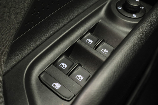 Škoda ENYAQ iV 80 SOH 96,4%, ACC, Dodehoeksensor, Camera, Stuur-/Stoelverwarming, Apple Carplay, PDC