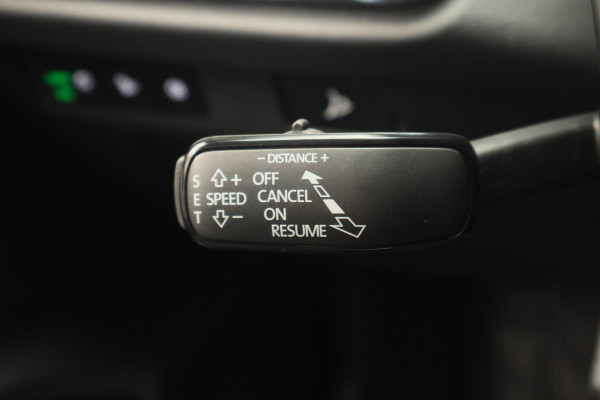 Škoda ENYAQ iV 80 SOH 96,4%, ACC, Dodehoeksensor, Camera, Stuur-/Stoelverwarming, Apple Carplay, PDC