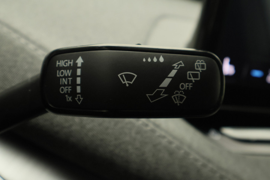 Škoda ENYAQ iV 80 SOH 96,4%, ACC, Dodehoeksensor, Camera, Stuur-/Stoelverwarming, Apple Carplay, PDC