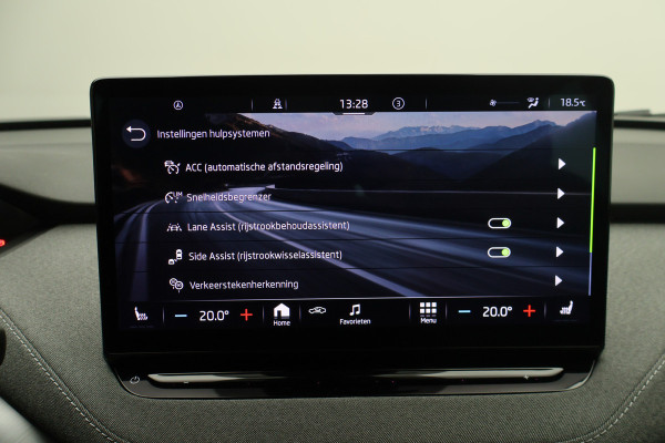 Škoda ENYAQ iV 80 SOH 96,4%, ACC, Dodehoeksensor, Camera, Stuur-/Stoelverwarming, Apple Carplay, PDC