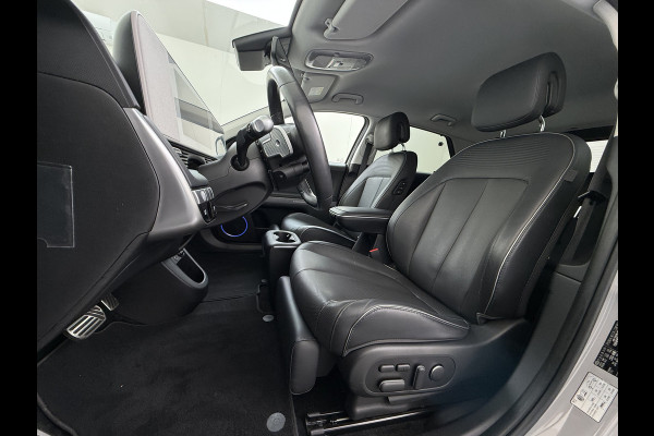 Hyundai IONIQ 5 Lounge 73kWh SOH 96% Leder Trekhaak Adap.Cruise Bose®-Audio Warmtepomp Elek.Stoelen+Memory Head-Up Display 360°Camera Stoel+Stuu Apple Carplay Android Auto Elek.Achterklep Ecc Privacy Glas Lmv 19" DAB Regen-Lichtsensor 1.600KG Trekgewicht 1e Eigenaar Origineel Nederlandse Auto
