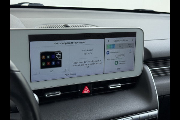 Hyundai IONIQ 5 Lounge 73kWh SOH 96% Leder Trekhaak Adap.Cruise Bose®-Audio Warmtepomp Elek.Stoelen+Memory Head-Up Display 360°Camera Stoel+Stuu Apple Carplay Android Auto Elek.Achterklep Ecc Privacy Glas Lmv 19" DAB Regen-Lichtsensor 1.600KG Trekgewicht 1e Eigenaar Origineel Nederlandse Auto