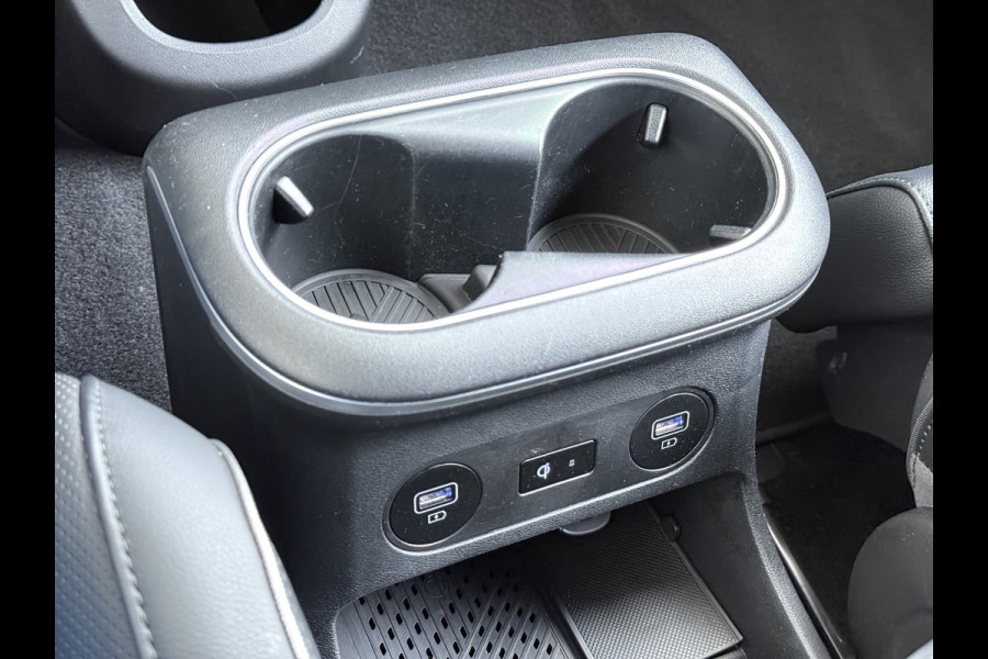 Hyundai IONIQ 5 Lounge 73kWh SOH 96% Leder Trekhaak Adap.Cruise Bose®-Audio Warmtepomp Elek.Stoelen+Memory Head-Up Display 360°Camera Stoel+Stuu Apple Carplay Android Auto Elek.Achterklep Ecc Privacy Glas Lmv 19" DAB Regen-Lichtsensor 1.600KG Trekgewicht 1e Eigenaar Origineel Nederlandse Auto