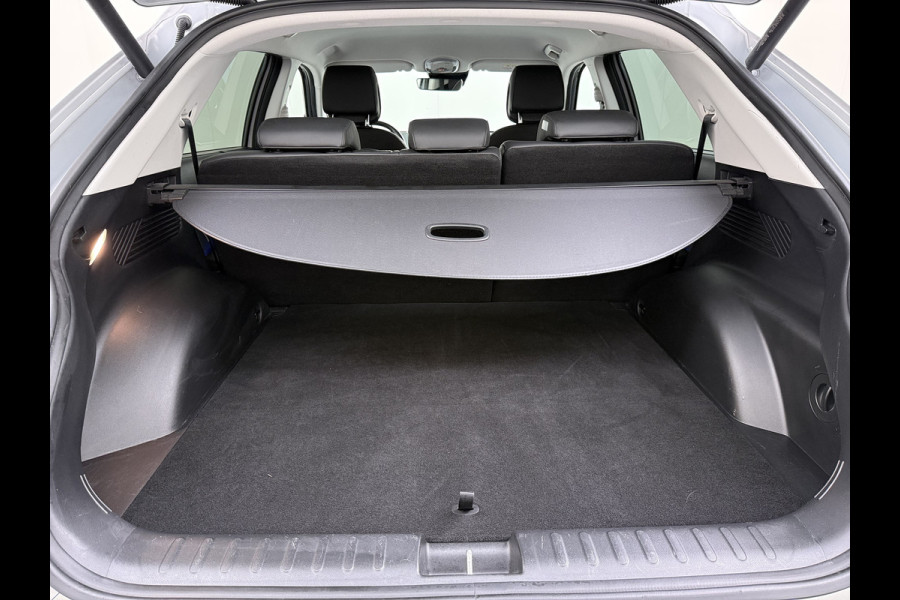 Hyundai IONIQ 5 Lounge 73kWh SOH 96% Leder Trekhaak Adap.Cruise Bose®-Audio Warmtepomp Elek.Stoelen+Memory Head-Up Display 360°Camera Stoel+Stuu Apple Carplay Android Auto Elek.Achterklep Ecc Privacy Glas Lmv 19" DAB Regen-Lichtsensor 1.600KG Trekgewicht 1e Eigenaar Origineel Nederlandse Auto
