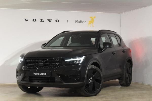 Volvo XC40 B3 177PK Automaat Plus Black Edition / Cruise control / Harman Kardon / 20'' velgen / Elektrisch verstelbare stoelen met geheugen / Stoel- en stuurverwarming