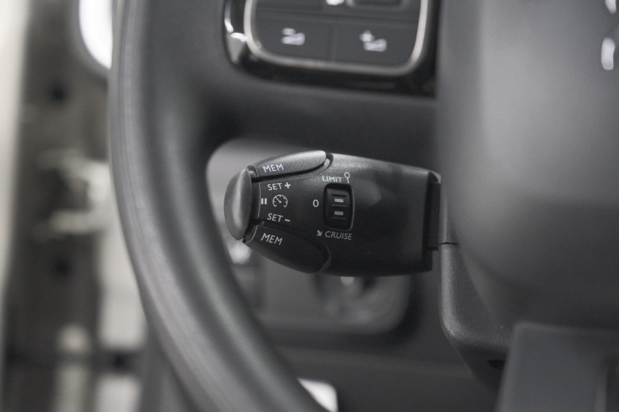 Citroën C3 PureTech 82 Feel | Parkeersensoren | Apple Carplay | Navigatie | Zwart dak
