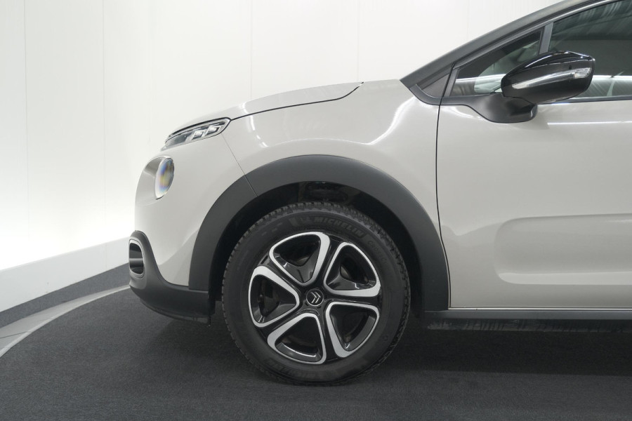 Citroën C3 PureTech 82 Feel | Parkeersensoren | Apple Carplay | Navigatie | Zwart dak