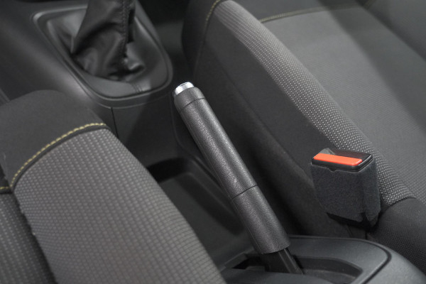 Citroën C3 PureTech 82 Feel | Parkeersensoren | Apple Carplay | Navigatie | Zwart dak