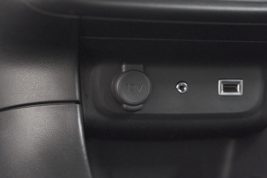 Citroën C3 PureTech 82 Feel | Parkeersensoren | Apple Carplay | Navigatie | Zwart dak