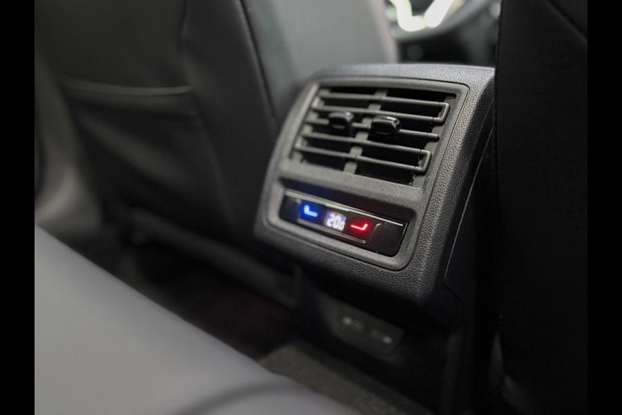 Volkswagen Golf 1.5 eTSI 50 Edition | Panodak | Stoelgeheugen | Head up | Trekhaak Elk. Wegkl. | Harman/ Kardon | Prijs Rijklaar!!