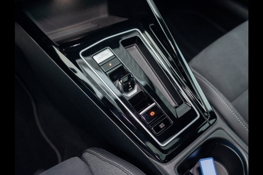 Volkswagen Golf 1.5 eTSI 50 Edition | Panodak | Stoelgeheugen | Head up | Trekhaak Elk. Wegkl. | Harman/ Kardon | Prijs Rijklaar!!