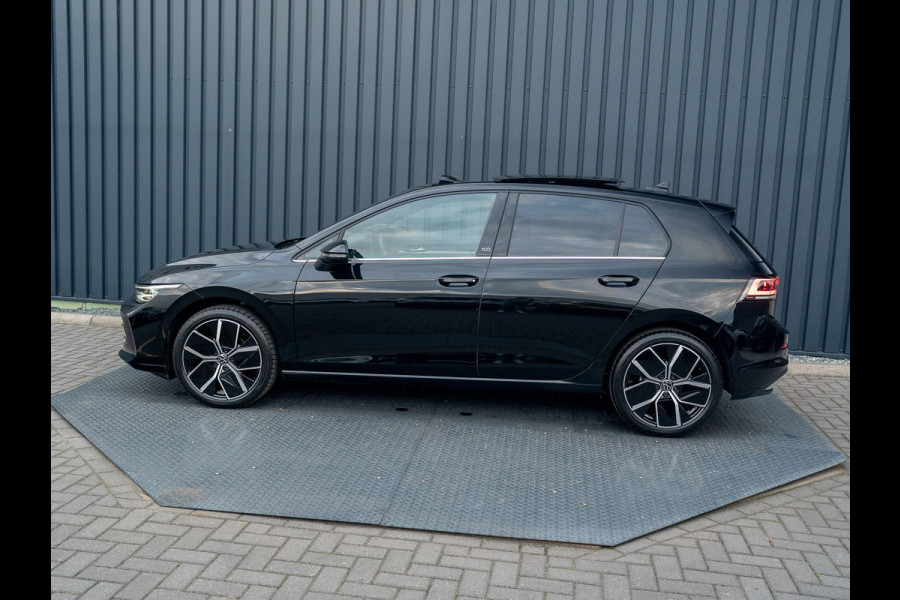 Volkswagen Golf 1.5 eTSI 50 Edition | Panodak | Stoelgeheugen | Head up | Trekhaak Elk. Wegkl. | Harman/ Kardon | Prijs Rijklaar!!