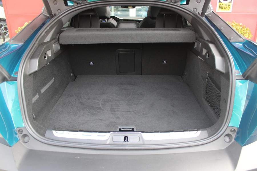 Peugeot e-408 GT AVANTAGE 58 kWh | PANORAMA SCHUIF/KANTEL DAK | WARMTEPOMP | HIFI PACK: (DRAADLOZE TELEFOONLADER, FOCAL PREMIUM HIFI SYSTEEM MET 10 SPEAKERS) | 360 VISION & DRIVE ASSIST PLUS PACK: (360° CAMERA MET 4 HD CAMERA'S, CLEAN CABIN,3D NAVIGATIE SYSTEEM) |  ELEKTRISCH VERSTELBARE VOORSTOELEN MET MASSAGE FUNCTIE EN STOELVERWARMING | BEKLEDING ALCANTARA/KUNSTLEDER | DRAADLOZE APPLE CARPLAY/ANDROID AUTO | 19" LICHTMETALEN VELGEN "GRAPHITE" | LED MATRIX KOPLAMPEN | DONKERE HEMELBEKLEDING | SFEER VERLICHTING | ELEKTRISCH BEDIENBARE ACHTERKLEP | PACK DRIVE PLUS PACK: (PACK SAFETY,