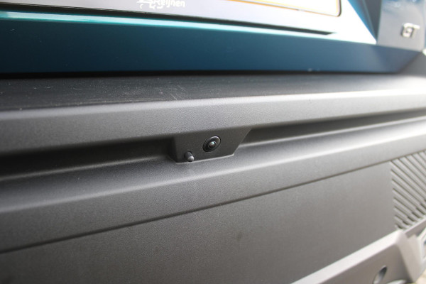 Peugeot e-408 GT AVANTAGE 58 kWh | PANORAMA SCHUIF/KANTEL DAK | WARMTEPOMP | HIFI PACK: (DRAADLOZE TELEFOONLADER, FOCAL PREMIUM HIFI SYSTEEM MET 10 SPEAKERS) | 360 VISION & DRIVE ASSIST PLUS PACK: (360° CAMERA MET 4 HD CAMERA'S, CLEAN CABIN,3D NAVIGATIE SYSTEEM) |  ELEKTRISCH VERSTELBARE VOORSTOELEN MET MASSAGE FUNCTIE EN STOELVERWARMING | BEKLEDING ALCANTARA/KUNSTLEDER | DRAADLOZE APPLE CARPLAY/ANDROID AUTO | 19" LICHTMETALEN VELGEN "GRAPHITE" | LED MATRIX KOPLAMPEN | DONKERE HEMELBEKLEDING | SFEER VERLICHTING | ELEKTRISCH BEDIENBARE ACHTERKLEP | PACK DRIVE PLUS PACK: (PACK SAFETY,