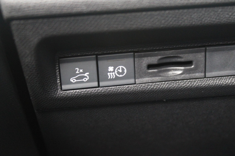 Peugeot e-408 GT AVANTAGE 58 kWh | PANORAMA SCHUIF/KANTEL DAK | WARMTEPOMP | HIFI PACK: (DRAADLOZE TELEFOONLADER, FOCAL PREMIUM HIFI SYSTEEM MET 10 SPEAKERS) | 360 VISION & DRIVE ASSIST PLUS PACK: (360° CAMERA MET 4 HD CAMERA'S, CLEAN CABIN,3D NAVIGATIE SYSTEEM) |  ELEKTRISCH VERSTELBARE VOORSTOELEN MET MASSAGE FUNCTIE EN STOELVERWARMING | BEKLEDING ALCANTARA/KUNSTLEDER | DRAADLOZE APPLE CARPLAY/ANDROID AUTO | 19" LICHTMETALEN VELGEN "GRAPHITE" | LED MATRIX KOPLAMPEN | DONKERE HEMELBEKLEDING | SFEER VERLICHTING | ELEKTRISCH BEDIENBARE ACHTERKLEP | PACK DRIVE PLUS PACK: (PACK SAFETY,