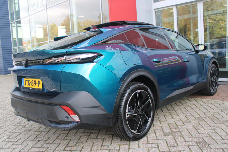 Peugeot e-408 GT AVANTAGE 58 kWh | PANORAMA SCHUIF/KANTEL DAK | WARMTEPOMP | HIFI PACK: (DRAADLOZE TELEFOONLADER, FOCAL PREMIUM HIFI SYSTEEM MET 10 SPEAKERS) | 360 VISION & DRIVE ASSIST PLUS PACK: (360° CAMERA MET 4 HD CAMERA'S, CLEAN CABIN,3D NAVIGATIE SYSTEEM) |  ELEKTRISCH VERSTELBARE VOORSTOELEN MET MASSAGE FUNCTIE EN STOELVERWARMING | BEKLEDING ALCANTARA/KUNSTLEDER | DRAADLOZE APPLE CARPLAY/ANDROID AUTO | 19" LICHTMETALEN VELGEN "GRAPHITE" | LED MATRIX KOPLAMPEN | DONKERE HEMELBEKLEDING | SFEER VERLICHTING | ELEKTRISCH BEDIENBARE ACHTERKLEP | PACK DRIVE PLUS PACK: (PACK SAFETY,