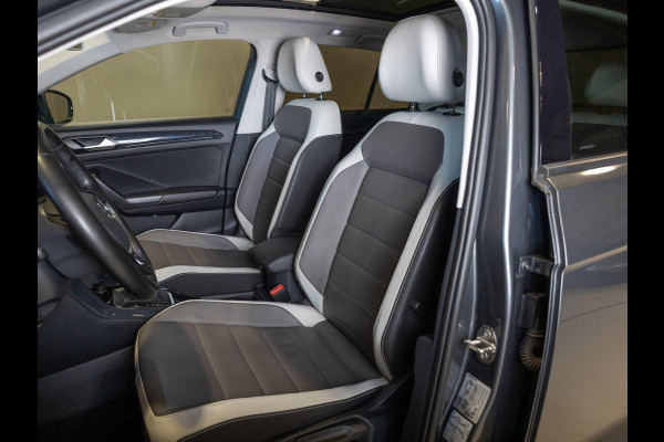 Volkswagen T-Roc 1.5 TSI Sport / 150pk / Panorama dak / Lederen bekleding / Achteruitrijcamera / Stoelverwarming /