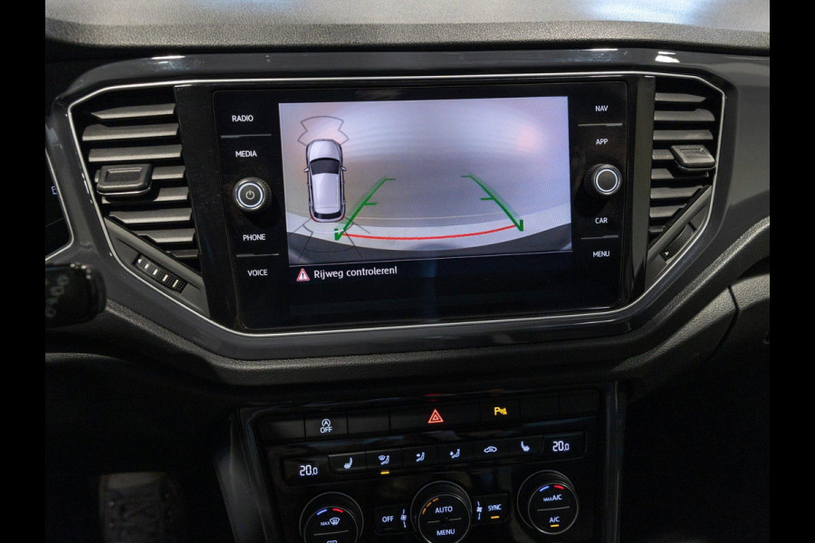 Volkswagen T-Roc 1.5 TSI Sport / 150pk / Panorama dak / Lederen bekleding / Achteruitrijcamera / Stoelverwarming /