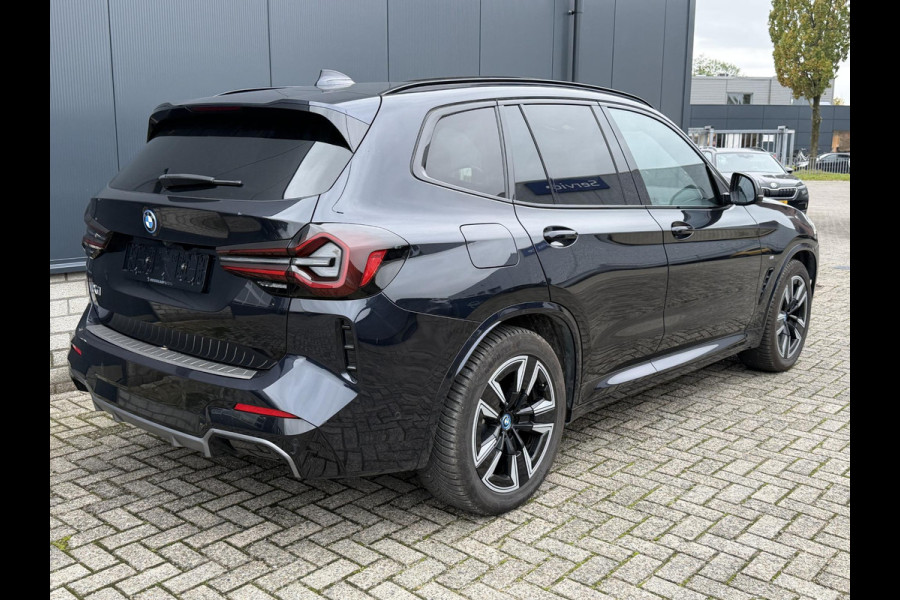 BMW iX3 Executive M Sport 80 kWh 19"/SOH 99,9%/Panoramadak/Leder + memory/Stoelverwarming/Dodehoek/Elektrische klep/Camera/Adaptieve cruise/Apple Carplay & Android Auto