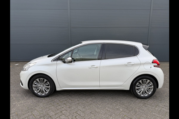 Peugeot 208 110pk Allure (Automatische Airco - Navigatie - Apple Carplay - Parkersensoren - Lichtmetalen velgen)
