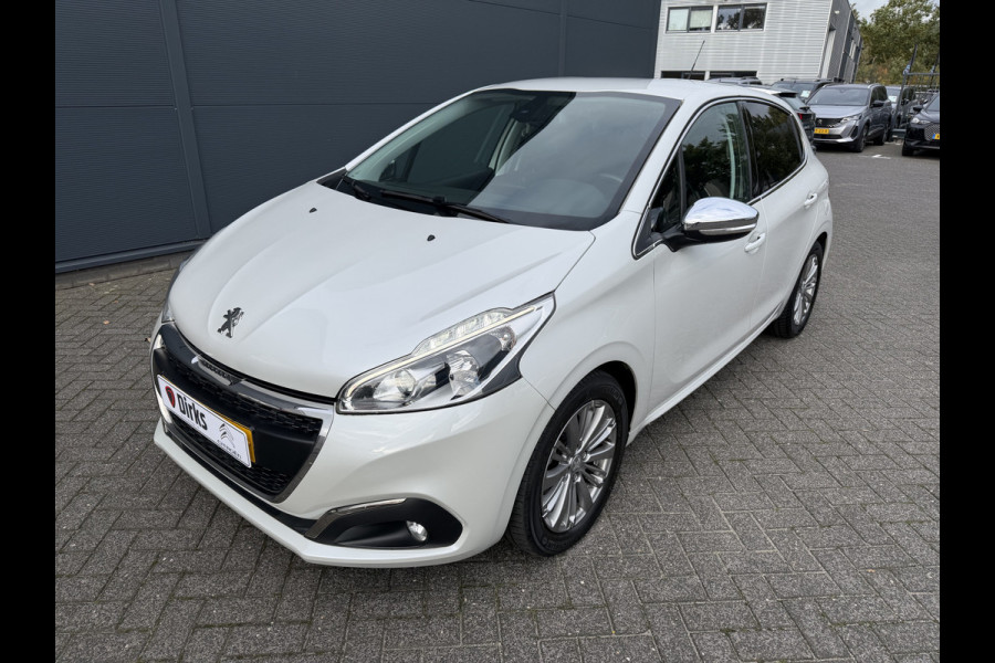 Peugeot 208 110pk Allure (Automatische Airco - Navigatie - Apple Carplay - Parkersensoren - Lichtmetalen velgen)
