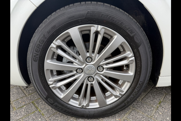 Peugeot 208 110pk Allure (Automatische Airco - Navigatie - Apple Carplay - Parkersensoren - Lichtmetalen velgen)