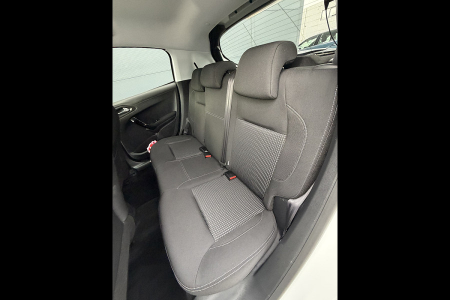 Peugeot 208 110pk Allure (Automatische Airco - Navigatie - Apple Carplay - Parkersensoren - Lichtmetalen velgen)