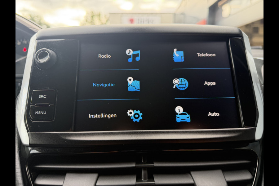 Peugeot 208 110pk Allure (Automatische Airco - Navigatie - Apple Carplay - Parkersensoren - Lichtmetalen velgen)
