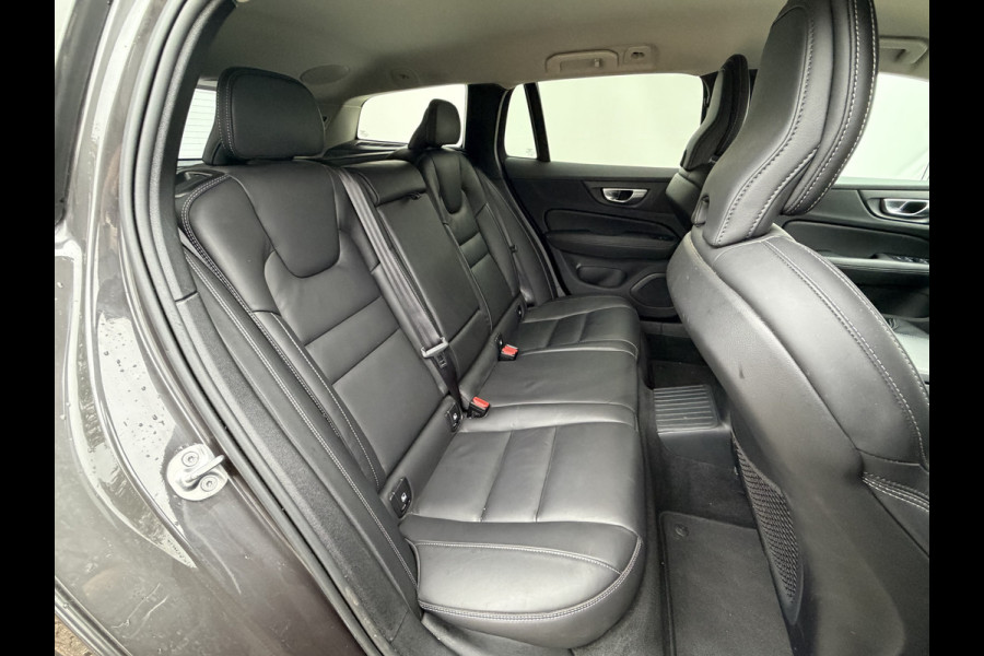 Volvo V60 2.0 T6 PHEV AWD Plus Dark Elek.Trekhaak HK Leer 360° Stoelverw+Ventilatie VOL!