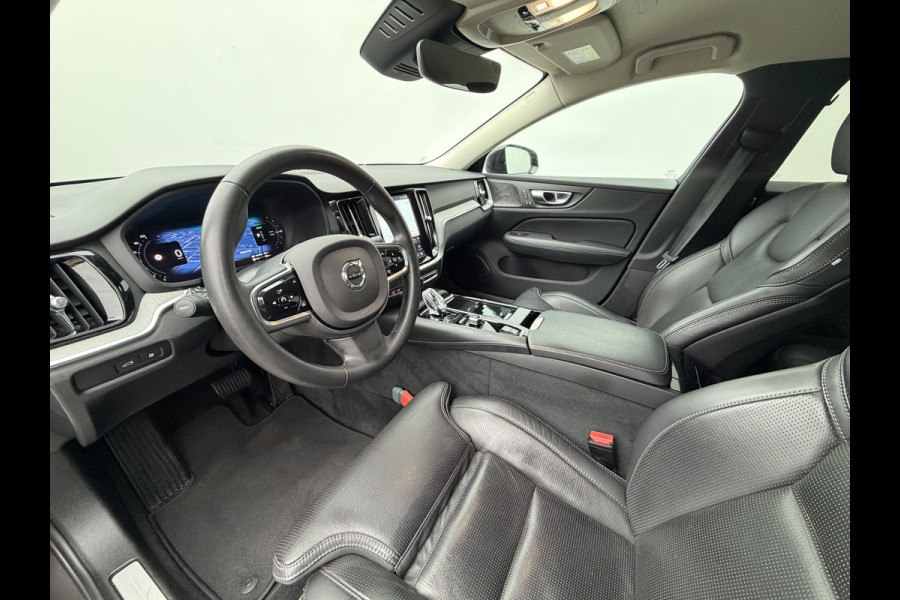 Volvo V60 2.0 T6 PHEV AWD Plus Dark Elek.Trekhaak HK Leer 360° Stoelverw+Ventilatie VOL!