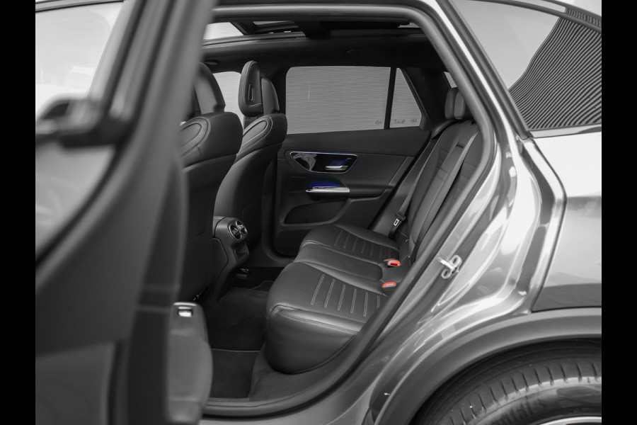 Mercedes-Benz GLC 300e 4MATIC AMG Pano Distronic Night Keyless 360° 20"