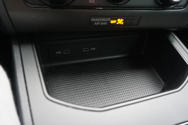 Seat Ibiza 1.0 TSI Flex/CARPLAY/NAVIGATIE/CRUISE CONTROL!