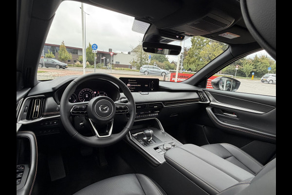 Mazda CX-80 2.5 e-SkyActiv PHEV Homura Plus | 7 PERSOONS | PANORAMADAK | ELEK. STOELEN | ELEK. ACHTERKLEP | NIEUW TE REGISTREREN