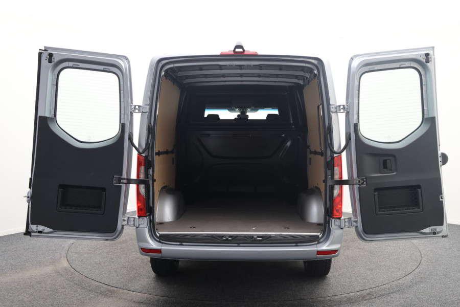 Mercedes-Benz Sprinter 317 CDI Aut. L2H1 DC 5-zits