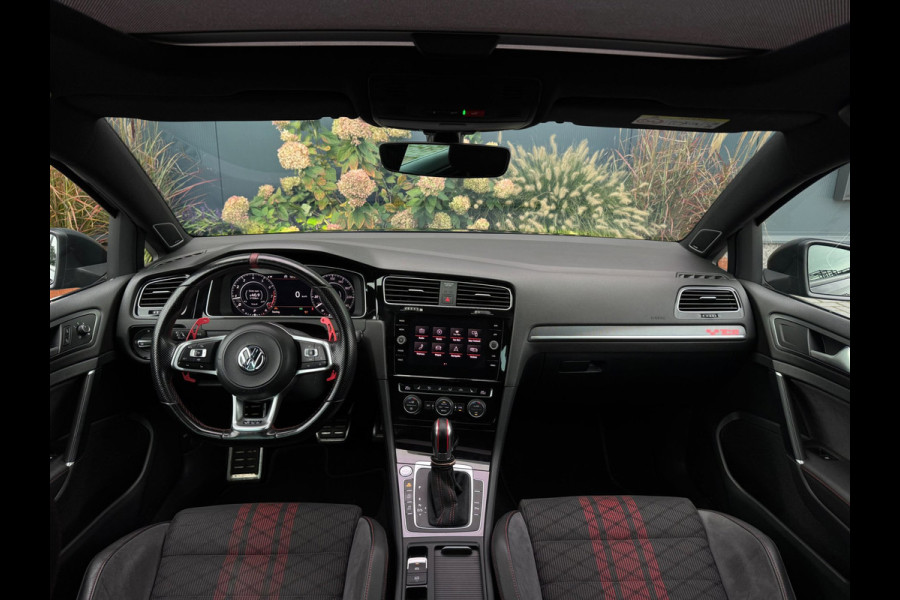 Volkswagen Golf 2.0 TSI GTI TCR | Pano | ACC | Camera | Keyless